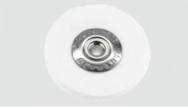 MIT SCHEIBEN AUS NESSELSTOFF Schmalbürste mit konischem Aluminiumkern und Scheiben aus Baumwollstoff – für den Einsatz auf der Polierspindel.